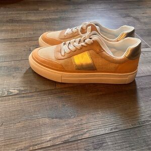 Stylish Tan and gold women